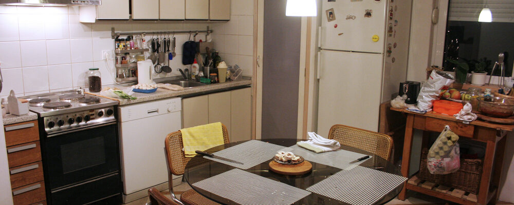 Does Your Rental Have Bad Lighting? – 5 Top Lighting Complaints (and Solutions) for Renters